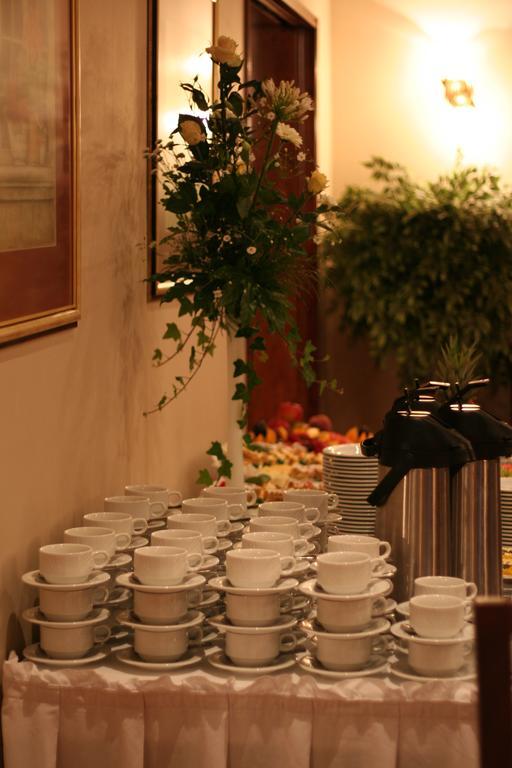 Hotel Tenishouse Marki  Kültér fotó