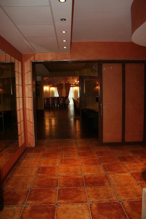 Hotel Tenishouse Marki  Kültér fotó