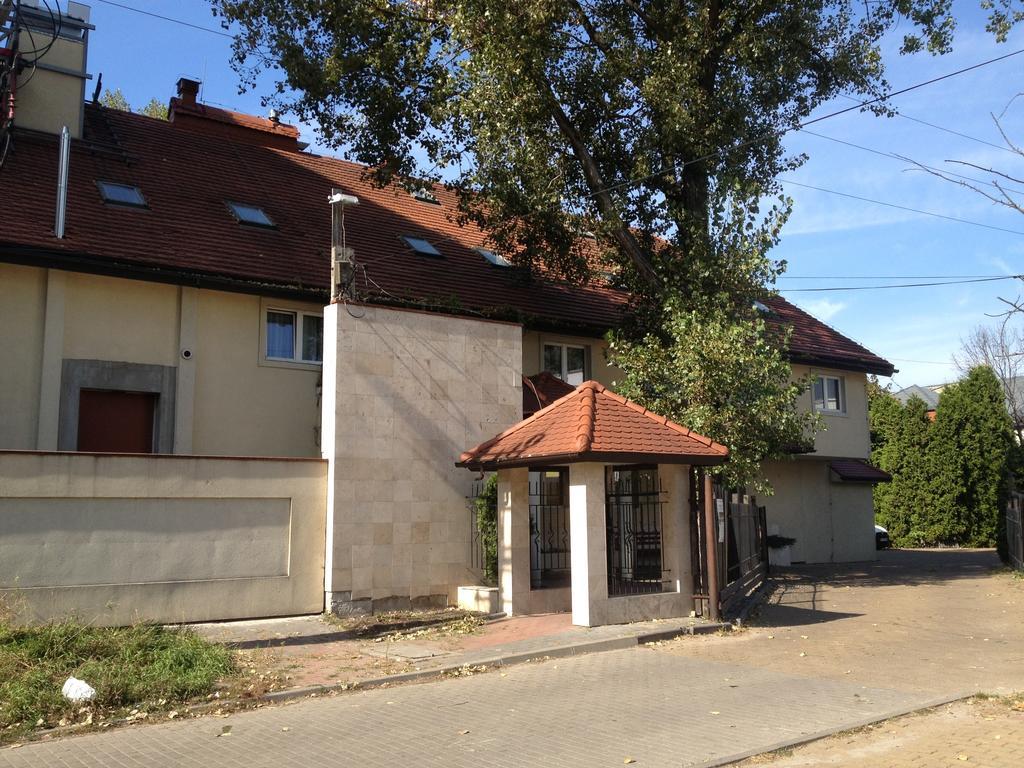 Hotel Tenishouse Marki  Kültér fotó