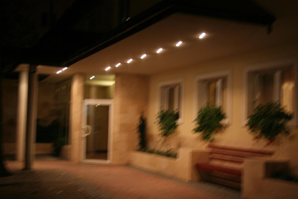 Hotel Tenishouse Marki  Kültér fotó