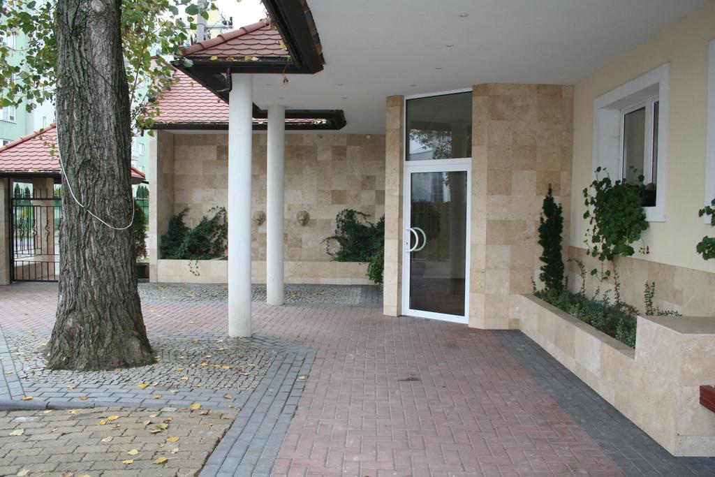 Hotel Tenishouse Marki  Kültér fotó