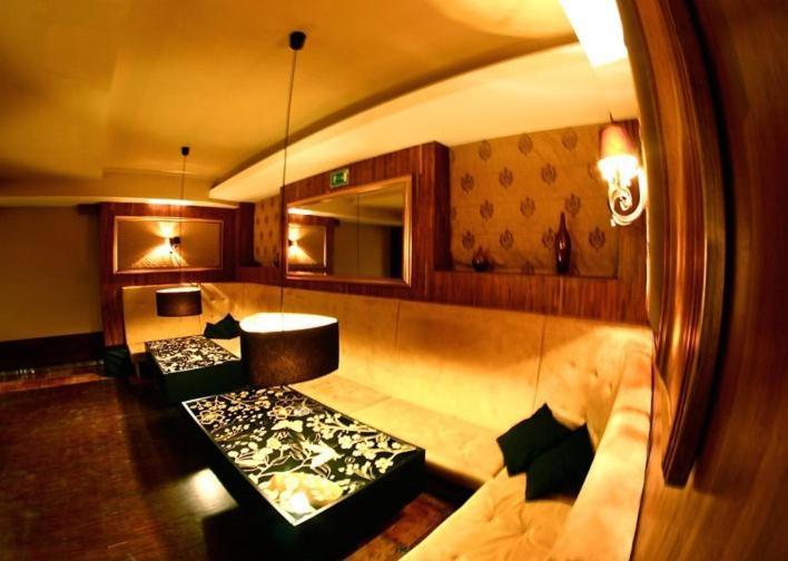 Hotel Tenishouse Marki  Kültér fotó