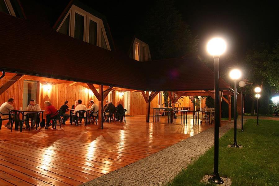 Hotel Tenishouse Marki  Kültér fotó