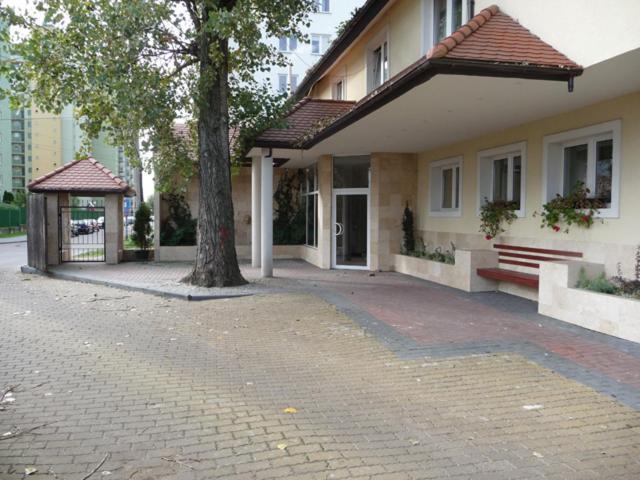 Hotel Tenishouse Marki  Kültér fotó