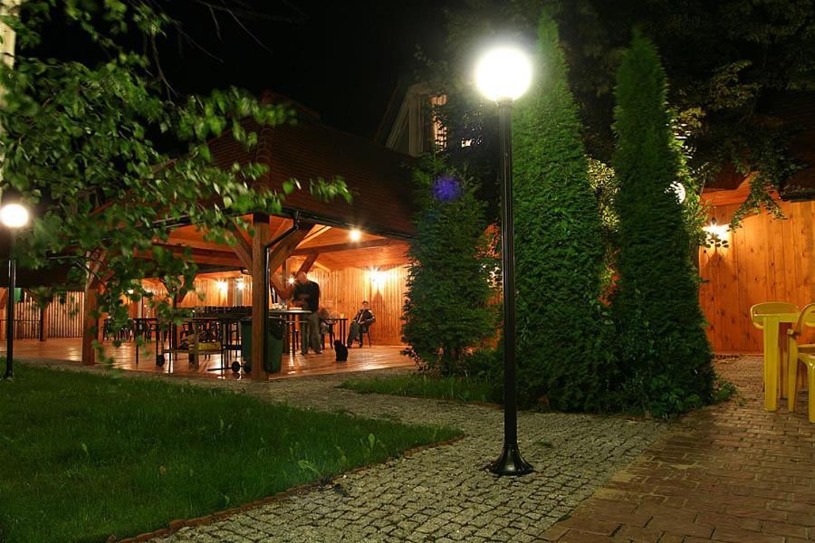 Hotel Tenishouse Marki  Kültér fotó